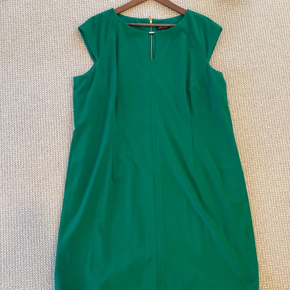 Plus size green tahari sheath dress